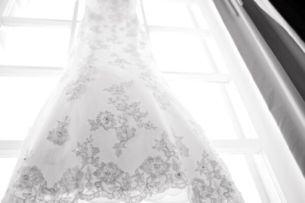 Preloved Wedding Dresses & Items: Buying & Selling (2026)